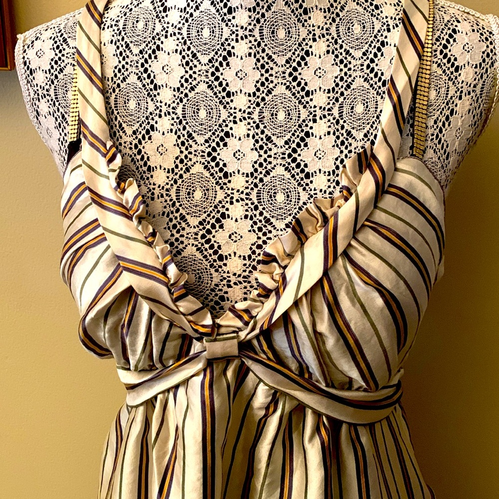 BCBG MaxAzria silk top - Picture 3 of 9